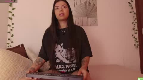 Helen  online show from April 15, 7:06 pm