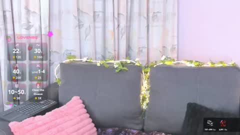    online show from July 4, 12:20 pm