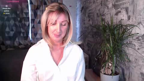 Sylvia online show from October 23, 7:54 am