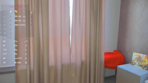 Mia online show from March 11, 10:29 am