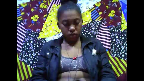 tahiriniah online show from November 21, 7:01 pm