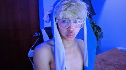 taichi online show from November 13, 10:56 pm