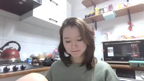 Lily online show from December 16, 2:56 pm