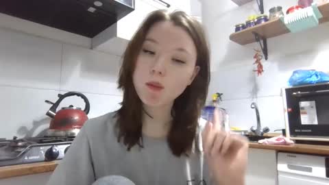 Lily online show from December 17, 3:08 pm