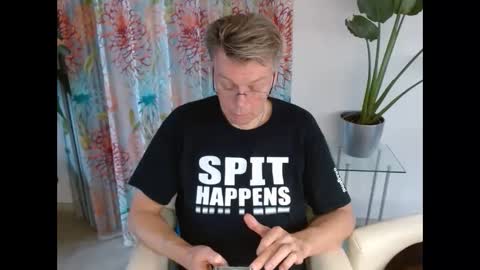 Tall daddy online show from November 28, 8:32 am