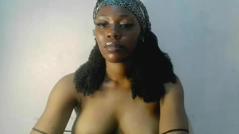tallnsexydee online show from July 4, 9:35 am