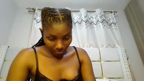 Snapshot of tamia538235 chatting on February 20, 12:52 am tamia online show from February 20, 12:52 am