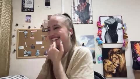 Karina online show from April 11, 4:55 pm