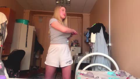 Amy online show from February 7, 6:27 am