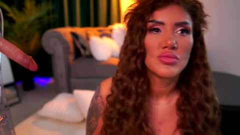 Elliot online show from April 8, 9:23 am