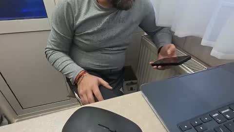 tarkan198 online show from December 21, 2:23 pm