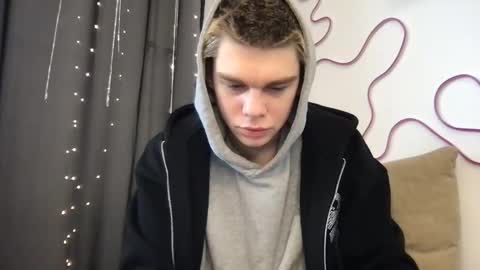 tasteithorny online show from March 1, 8:34 am