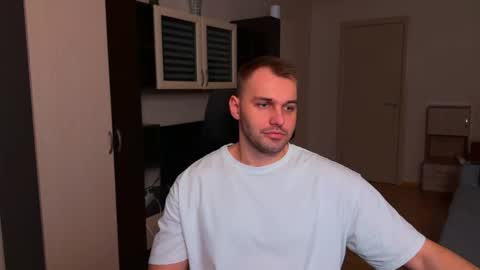 My shows 2100500 UTC3 online show from May 14, 8:29 pm