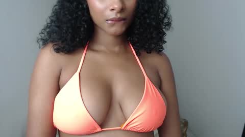 Snapshot of tatiana_oconell2 chatting on September 19, 2:37 am isabel online show from September 19, 2:37 am