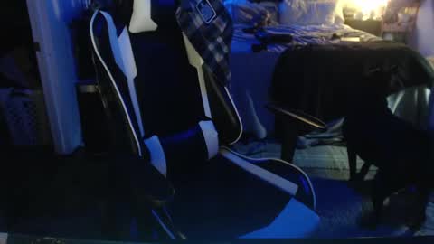 tattedhubs5 online show from October 25, 9:48 pm