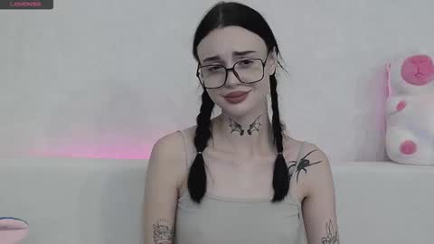 Taya online show from October 30, 8:20 pm