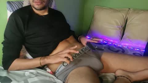 Taylor online show from March 8, 2:04 am