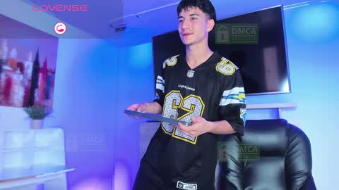 taylor_brooks_ online show from April 11, 6:56 pm