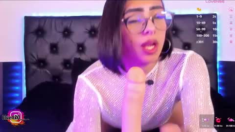 blue  online show from February 1, 4:00 pm