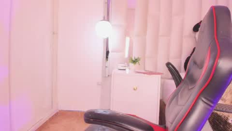 taylor grace7 online show from May 20, 2:34 pm