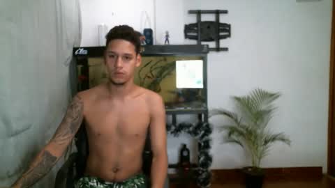 Taylor and Meghan online show from December 21, 8:37 pm