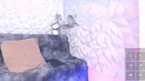 Taylor Sanz online show from February 20, 8:39 am