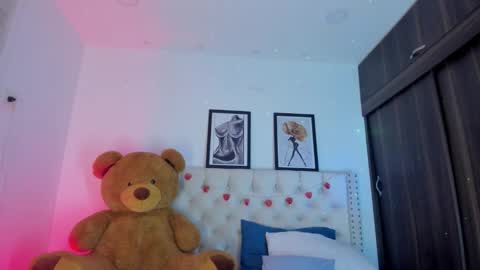 Taylor  online show from January 15, 4:32 am