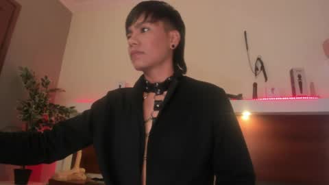 Taylor online show from April 10, 9:41 pm