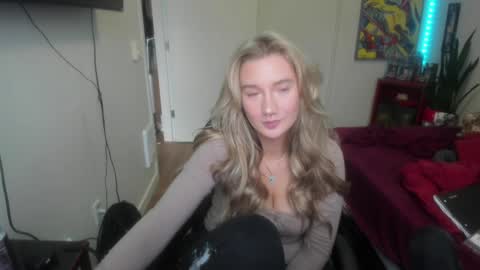 Katy online show from January 10, 11:08 pm