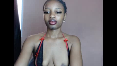 teasexkitty online show from April 15, 1:25 pm