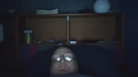Snapshot of tebb61 chatting on October 26, 8:04 am Mark online show from October 26, 8:04 am