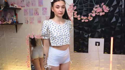 Alice and Cassie online show from April 17, 4:04 am