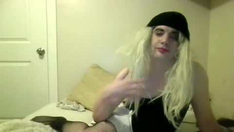 teepz97 online show from June 20, 5:57 am
