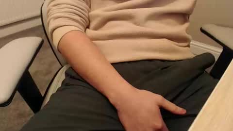 teeteeg online show from March 1, 6:23 pm