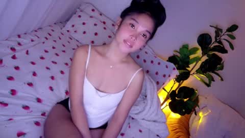 temptessa20 online show from March 4, 2:14 pm