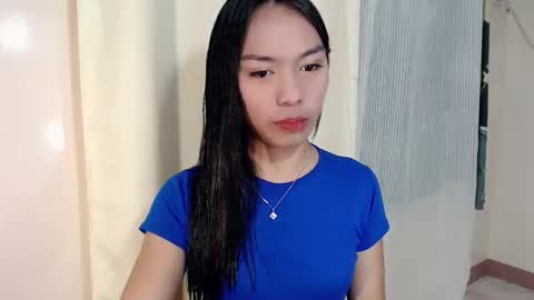 YOGIRL MAXINE online show from April 15, 3:48 pm