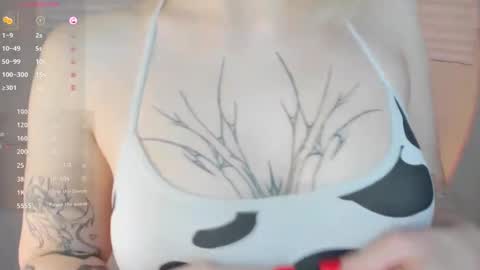  Sue  online show from February 1, 11:10 am