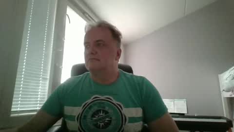 Snapshot of tero007 chatting on September 18, 9:13 am tero007 online show from September 18, 9:13 am