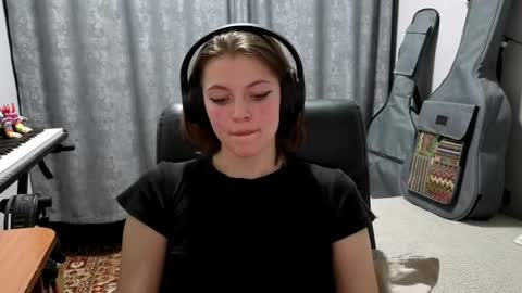 Anny Simpson online show from May 8, 9:53 pm