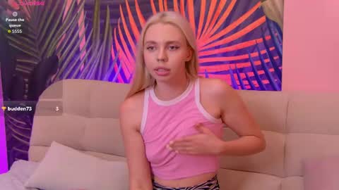 Tessa online show from July 26, 2:03 pm