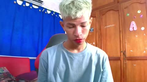 tessachains online show from February 23, 6:32 pm