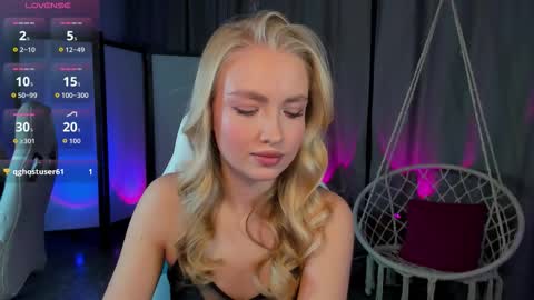 TessaHamilton online show from December 14, 9:48 am