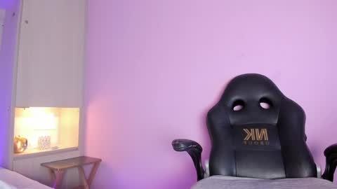 tessalowe online show from September 19, 9:07 pm