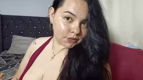 tessa y leo online show from July 28, 1:36 am