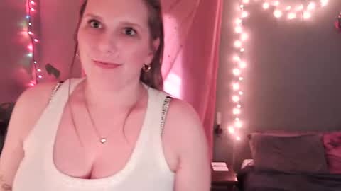 texasprincessk online show from April 1, 12:00 am