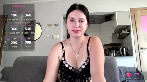 Teylor online show from August 4, 12:45 pm