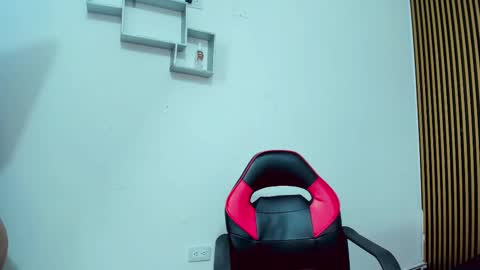 Snapshot of that_temptation chatting on February 10, 9:25 pm that_temptation online show from February 10, 9:25 pm