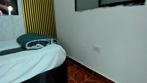 Snapshot of that_temptation chatting on January 25, 9:35 pm that_temptation online show from January 25, 9:35 pm