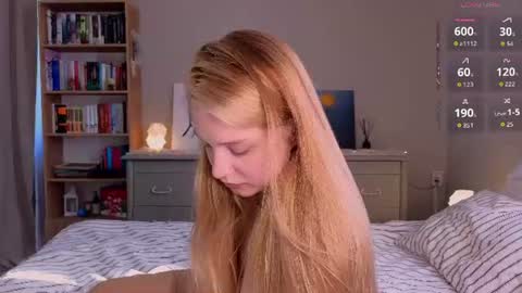 Alice online show from June 17, 2:44 pm