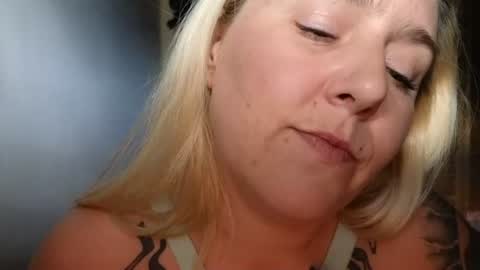 theauroramae -  online show from June 12, 10:42 pm
